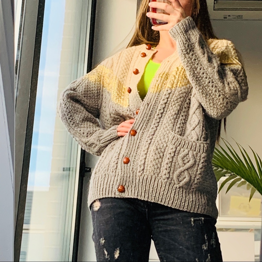 UO RAG UNION Gold Foil Cableknit Yarn Wool Sweater - Picture 15 of 15